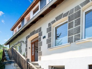 Entrance / Reception