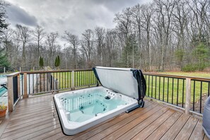 Deck | Hot Tub | Pool | Gas Grill