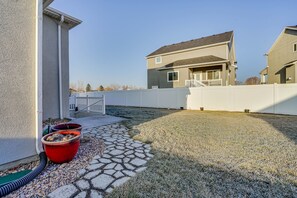 Shared Fenced-In Backyard | Close to Hiking