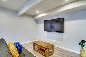 Living Room | Twin Sleeper Sofa | Smart TV