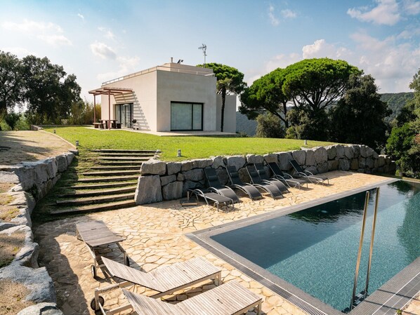 Holiday Home Swimming Pool