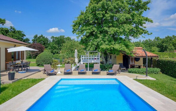 pool