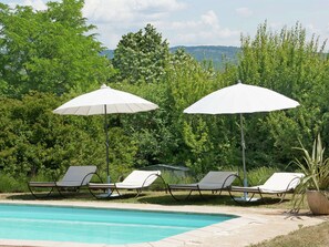 Schwimmbad des Ferienhauses