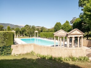 Holiday Home Swimming Pool