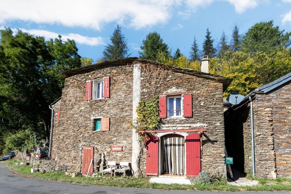 Außenseite Ferienhaus [Sommer]