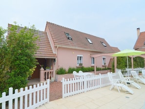 Außenseite Ferienhaus [Sommer]