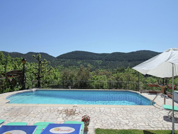 Piscine maison de vacances