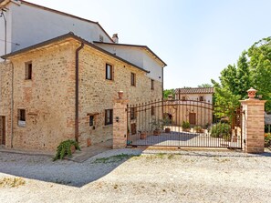 Außenseite Ferienhaus [Sommer]