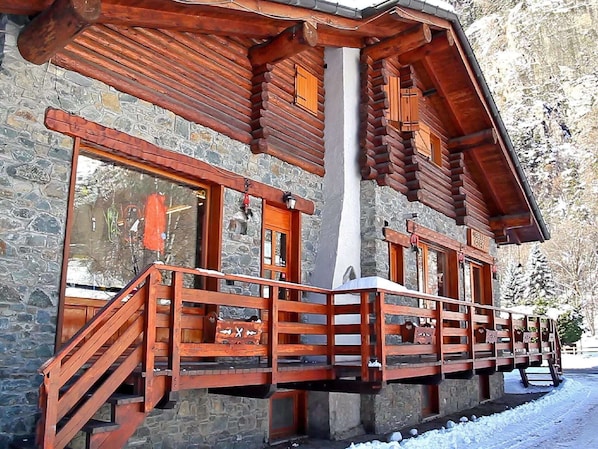 Holiday Home Exterior [winter]