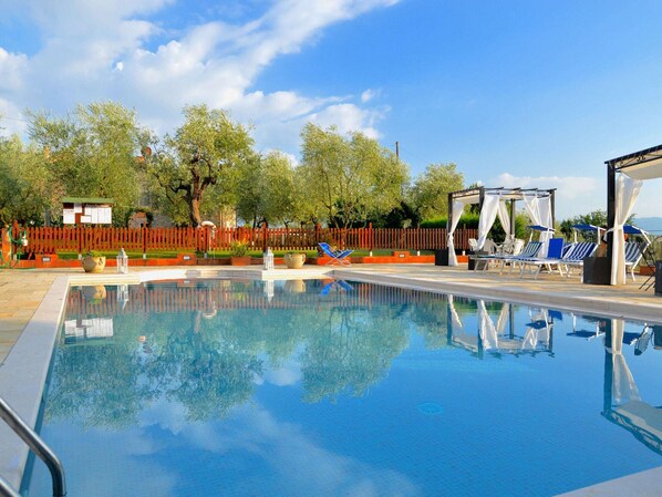 Holiday Home Swimming Pool