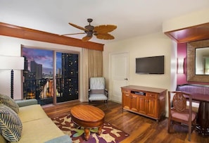 hnlgw-hi-res-2bdrm-cityview-living-room1