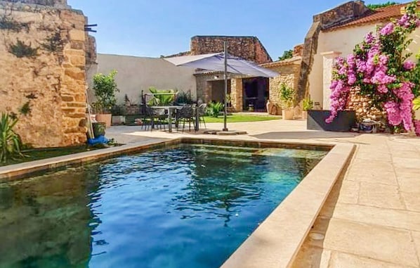 pool