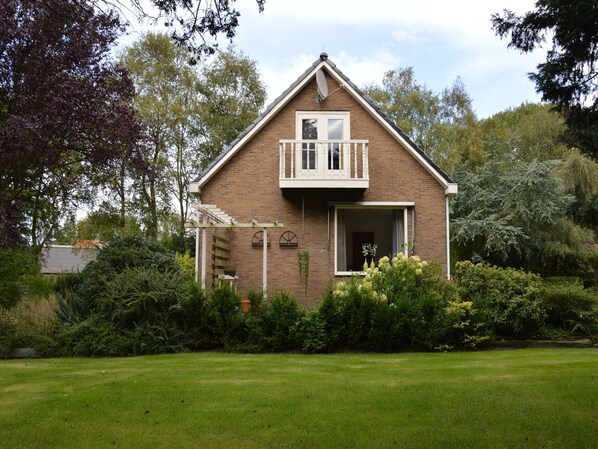 Außenseite Ferienhaus [Sommer]