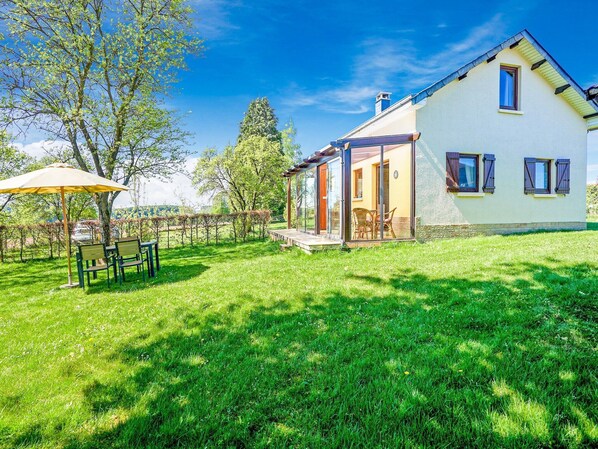 Außenseite Ferienhaus [Sommer]