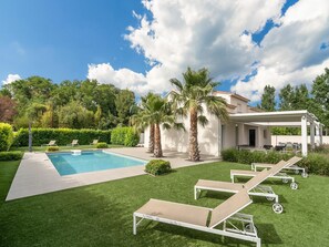 Holiday Home Swimming Pool