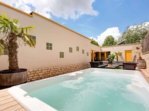 Holiday Home Swimming Pool