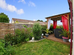 Garden [summer]