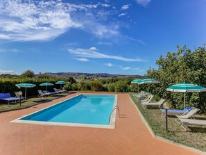 Piscina casa vacanze