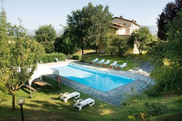 Holiday Home Swimming Pool