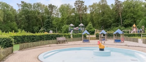 Schwimmbad des Ferienhauses