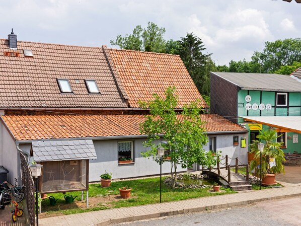 Außenseite Ferienhaus [Sommer]