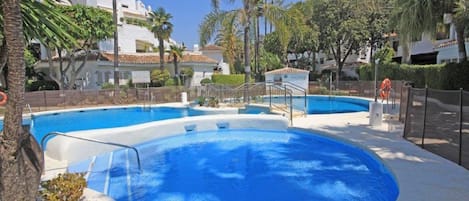 Piscine maison de vacances