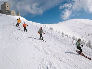 Region [winter] (>5 km)
