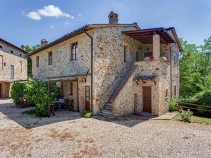 Außenseite Ferienhaus [Sommer]