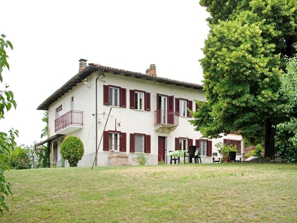 Holiday Home Exterior [summer]