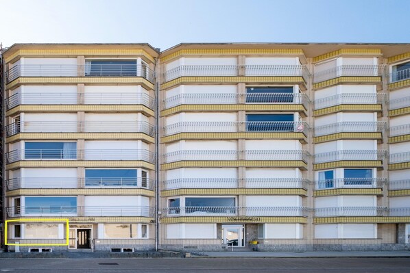 Außenseite Ferienhaus [Sommer]