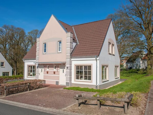Holiday Home Exterior [summer]