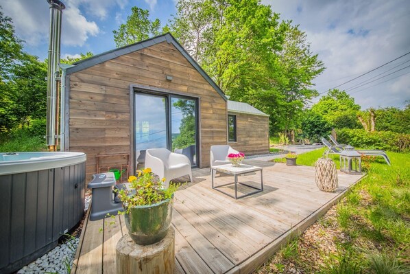 Außenseite Ferienhaus [Sommer]
