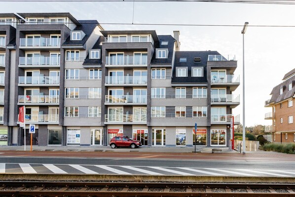 Außenseite Ferienhaus [Sommer]
