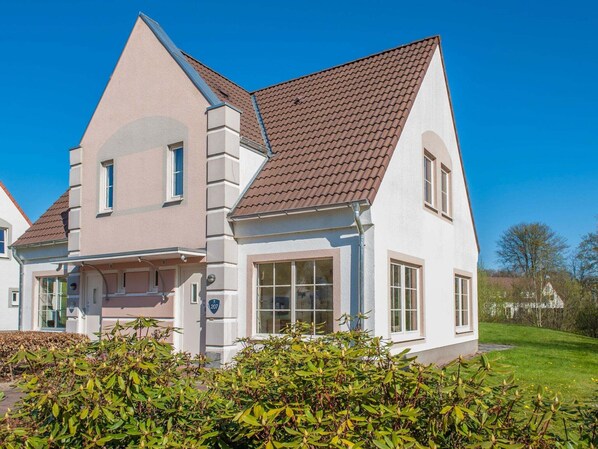 Außenseite Ferienhaus [Sommer]