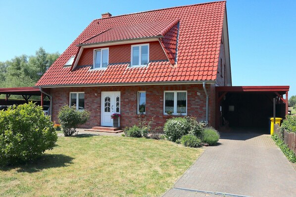 Extérieur maison de vacances [été]