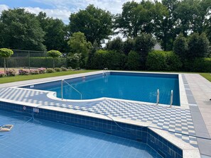 Holiday Home Swimming Pool