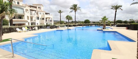 Holiday Home Swimming Pool