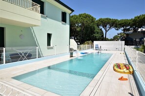 Holiday Home Swimming Pool