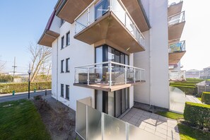 Außenseite Ferienhaus [Sommer]