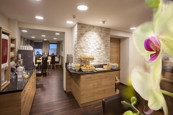 Entrance / Reception