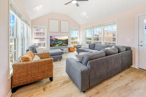 Surf or Sound Realty - 1188 - Look N Sea - Great Room -1