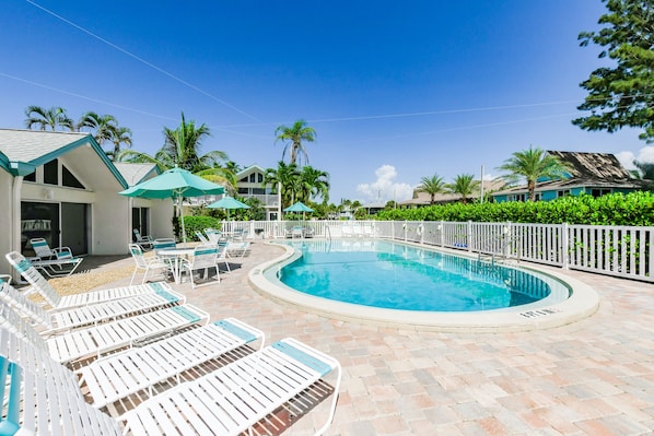 Complex Pool