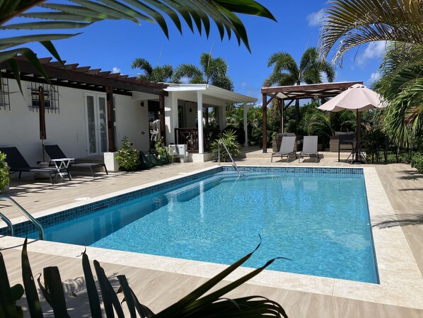 Private pool
