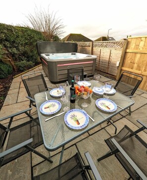 Hot tub area which gets the evening sun.