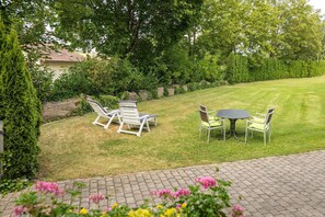 Ferienwohnung mit Garten-Garten