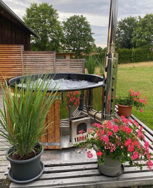 Ferienwohnung mit Garten-Whirlpool