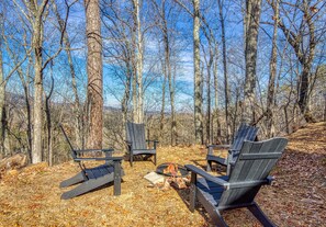 Fire Pit with 4 chairs, Awesome view