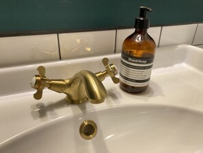 Badezimmerausstattung