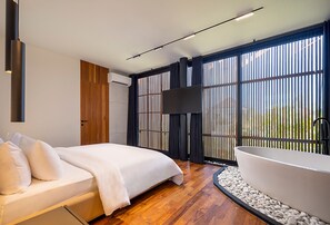 Bedroom 1 with the bathtub