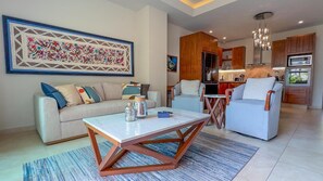 Condo - Image 4